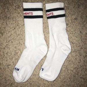 VETEMENT SOCKS SZ 6-10